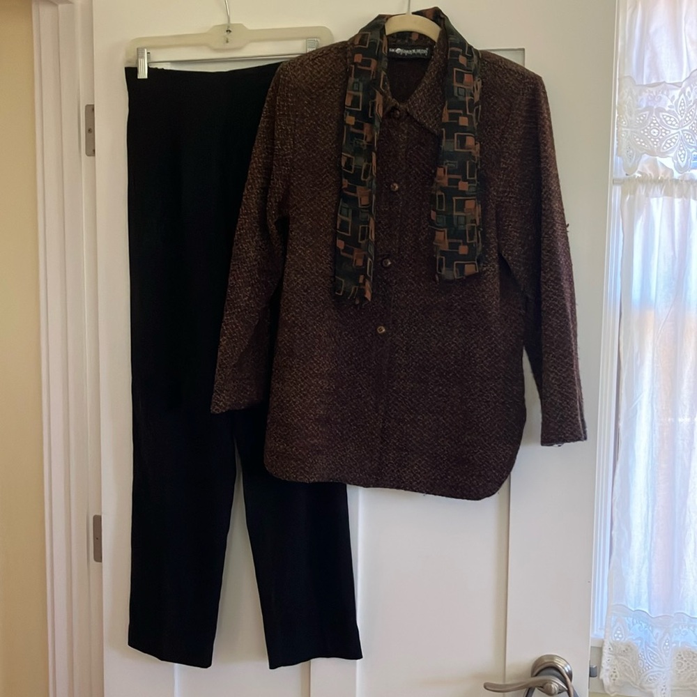 Brown and Black Textured Ensemble. Petite! Perfect for work or after.